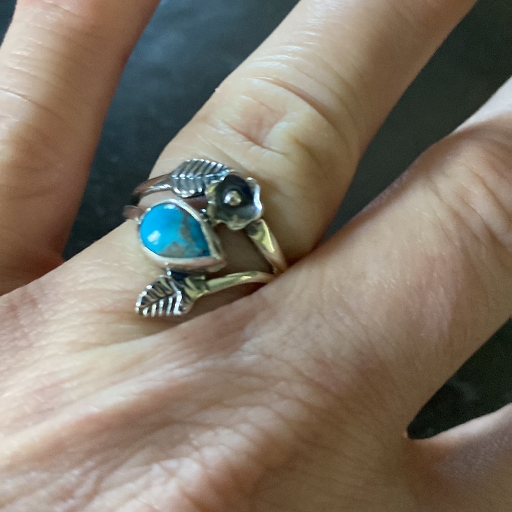 Sterling Silver Turquoise flower and Leaf Ring size 8 - Picture 2 of 3